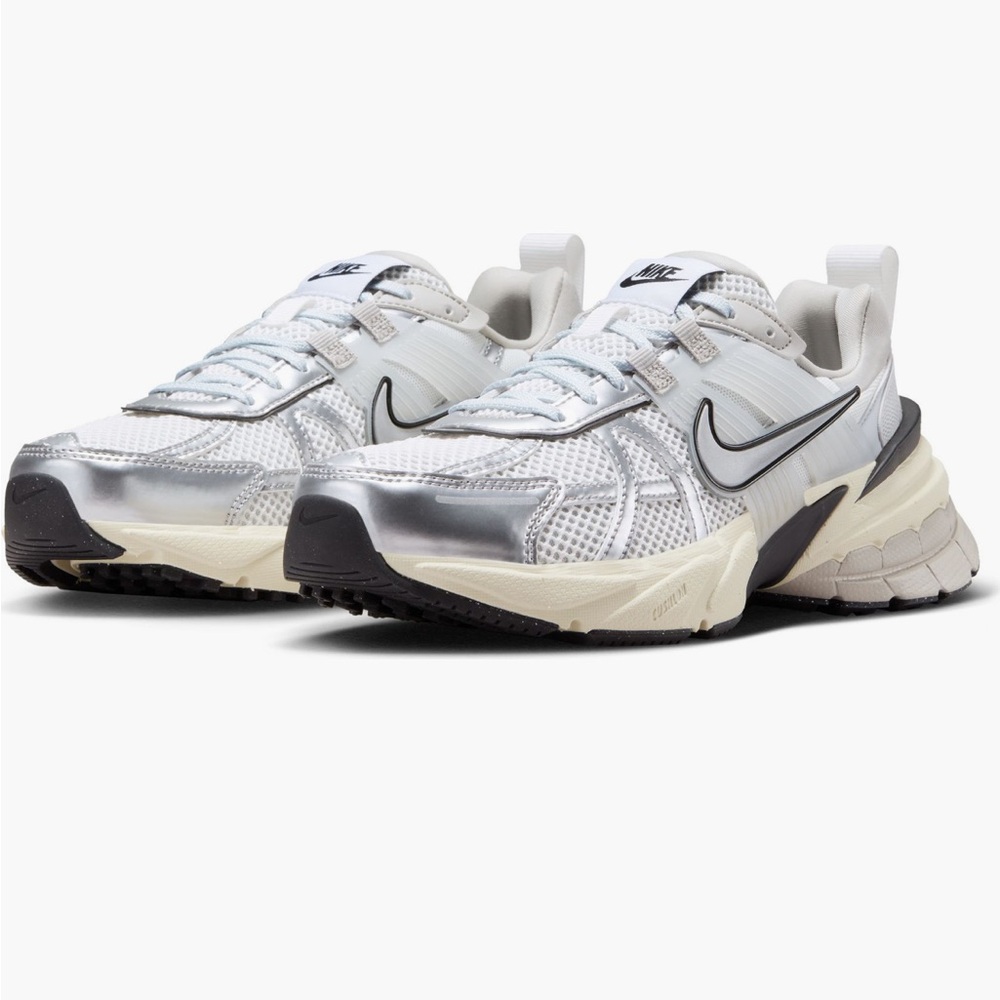 Nike White and Gray V2K Run Sneakers
Summit white/metallic silver
Size 8 women